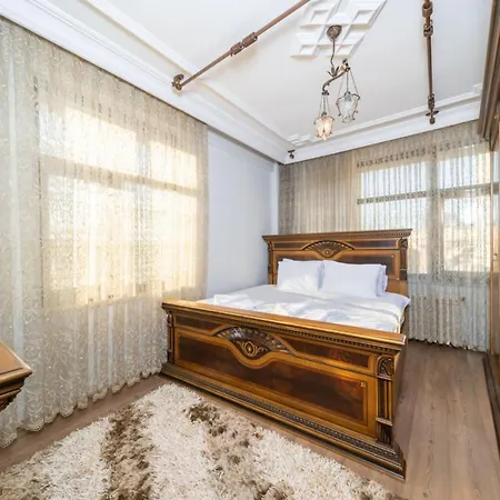 Lovely Flat With Sea View Near In Muratpasa