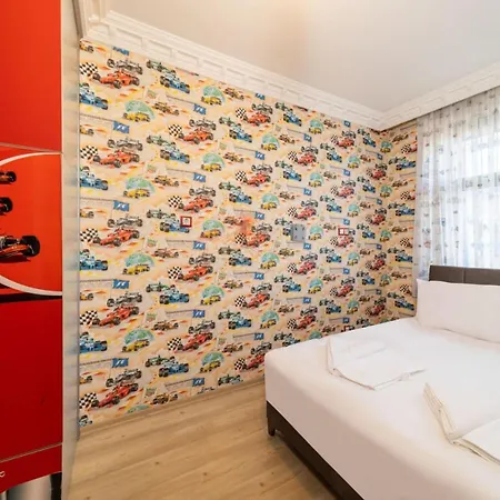 Lovely Flat With Sea View Near In Muratpasa *